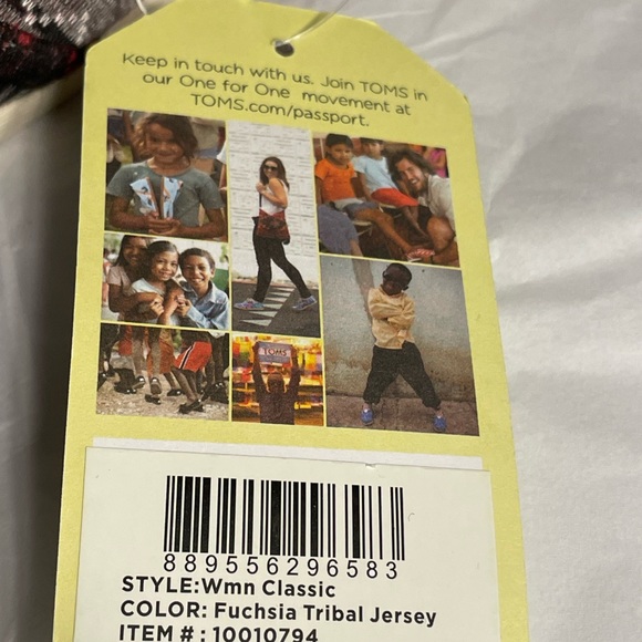 Toms Tribal Shoes - Picture 3 of 5